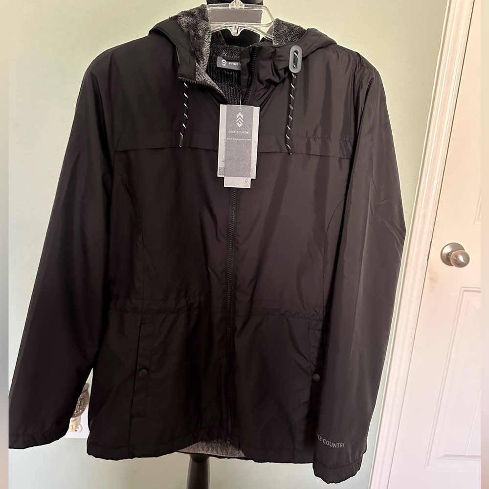 Free Country Men's/Women Black Raincoat. Size Large NWT